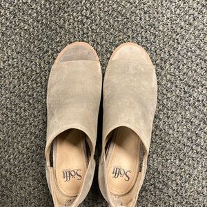 Sofft Shoes with back zipper NWT